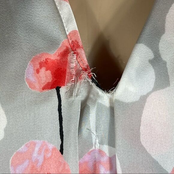 DKNYC Silver, Pink, and White Floral Blouse - Picture 6 of 13